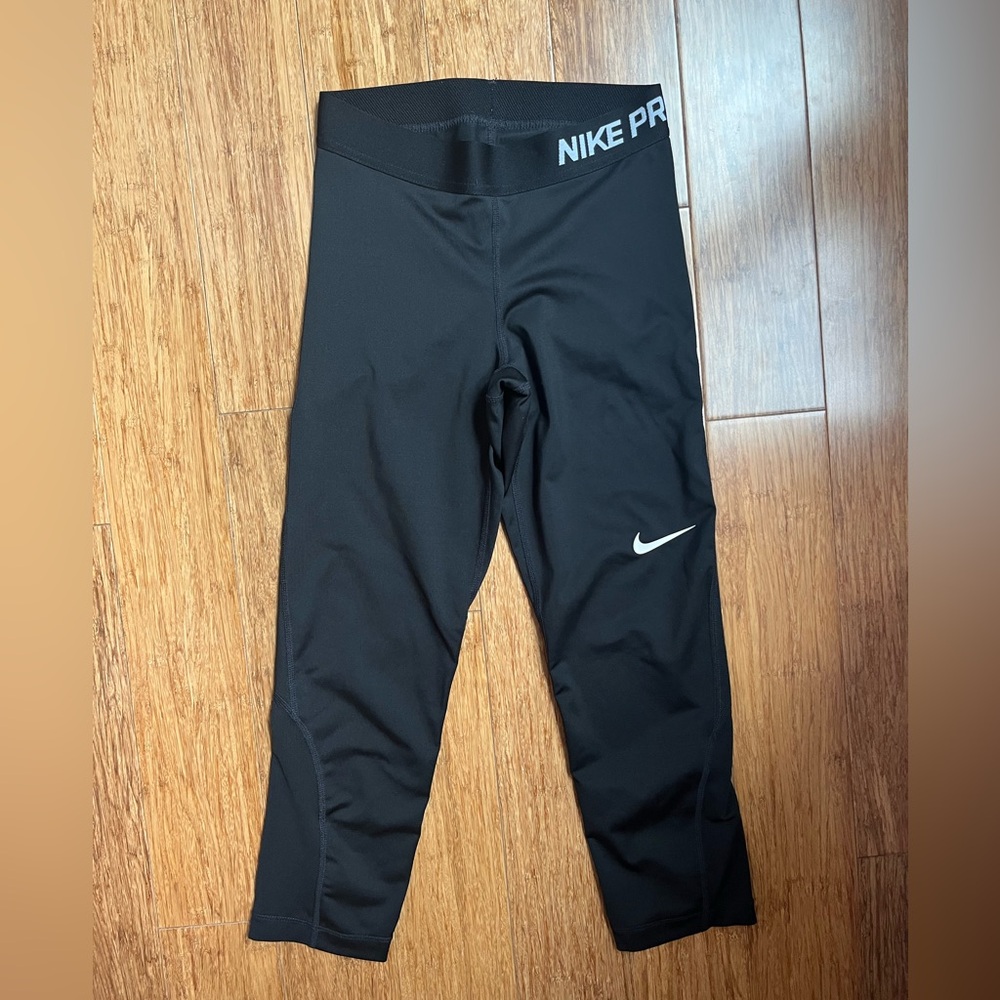 Nike Pro Womens Black Running Athletic Capri Leggings size XS - Picture 1 of 5